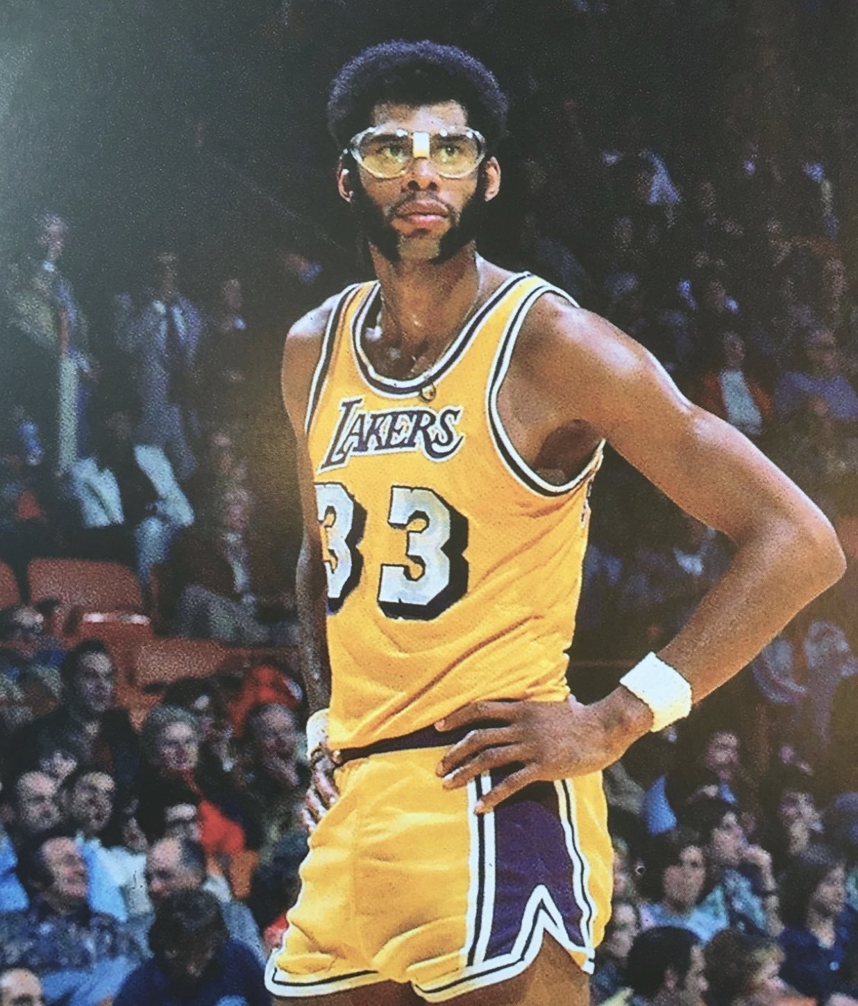 欧冠淘汰赛前瞻：拜仁客战巴黎,（欧冠淘汰赛前瞻：拜仁客场挑战巴黎）