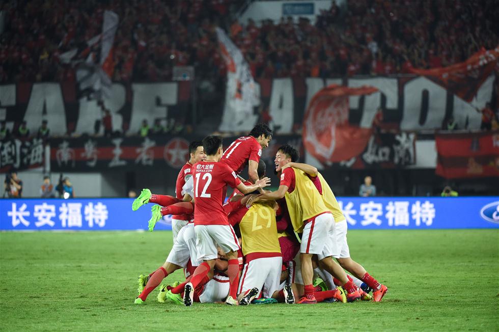 波尔图官方：对裁判管理模式深表关切，足协应立即采取措施（波尔图官方：强烈关注裁判管理现状，敦促足协立刻采取行动）