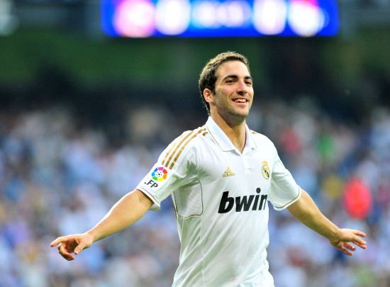 吉拉西前23场欧冠进18球，仅次于哈兰德的28球（吉拉西欧冠前23战轰入18球，仅逊哈兰德28球）