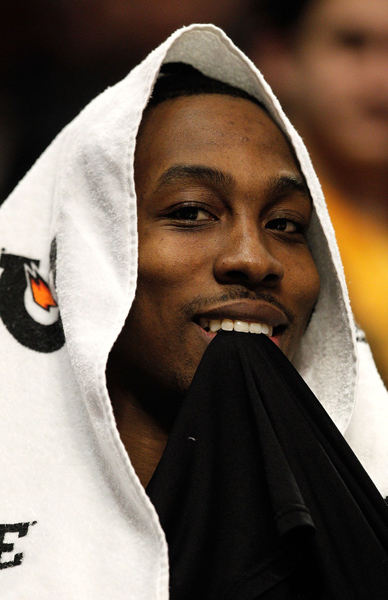 巧了，恰尔汗奥卢上次和这次罚丢点球都在意甲第12轮第74分钟（同轮同分钟！恰尔汗奥卢两次点球不进都在意甲第12轮第74分钟）